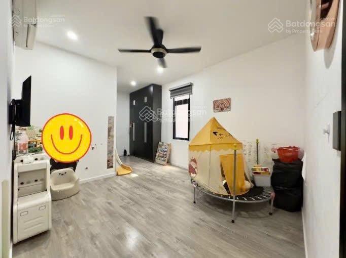 Tôi bán gấp nhà gần chợ phú nhuận trên đường cô giang p2  phú nhuận. nhà btct kiên cố. 3tỷ68/72m2