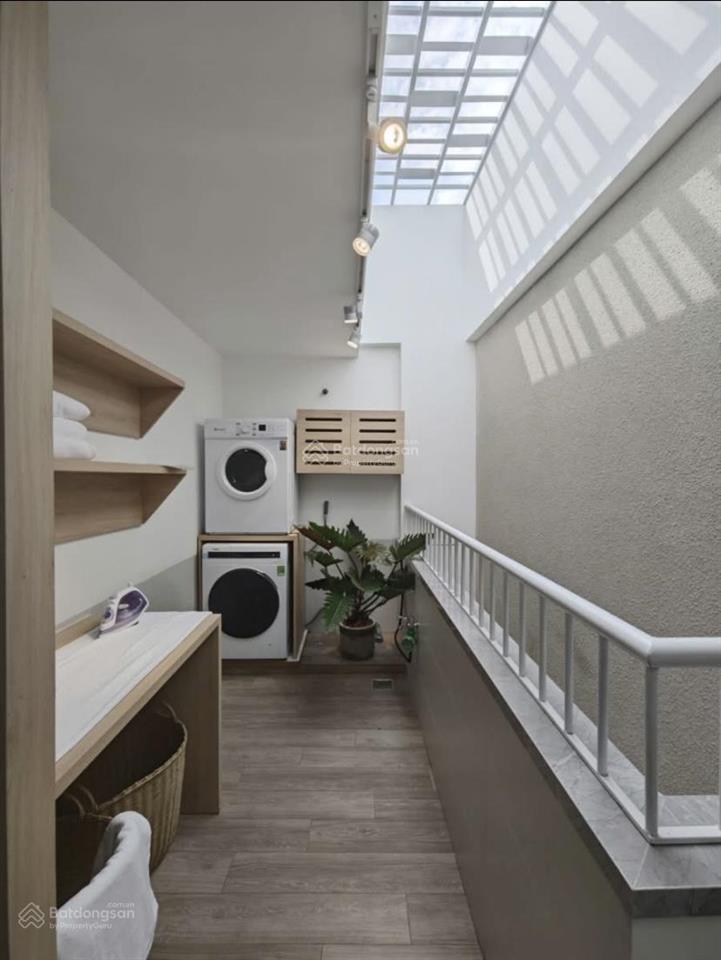 Bán nhà 3 tầng đúc 72,3m2 gần mặt tiền mai xuân thưởng sổ mới nở hậu giá 3tỷ6 đang cho thuê 20tr/th