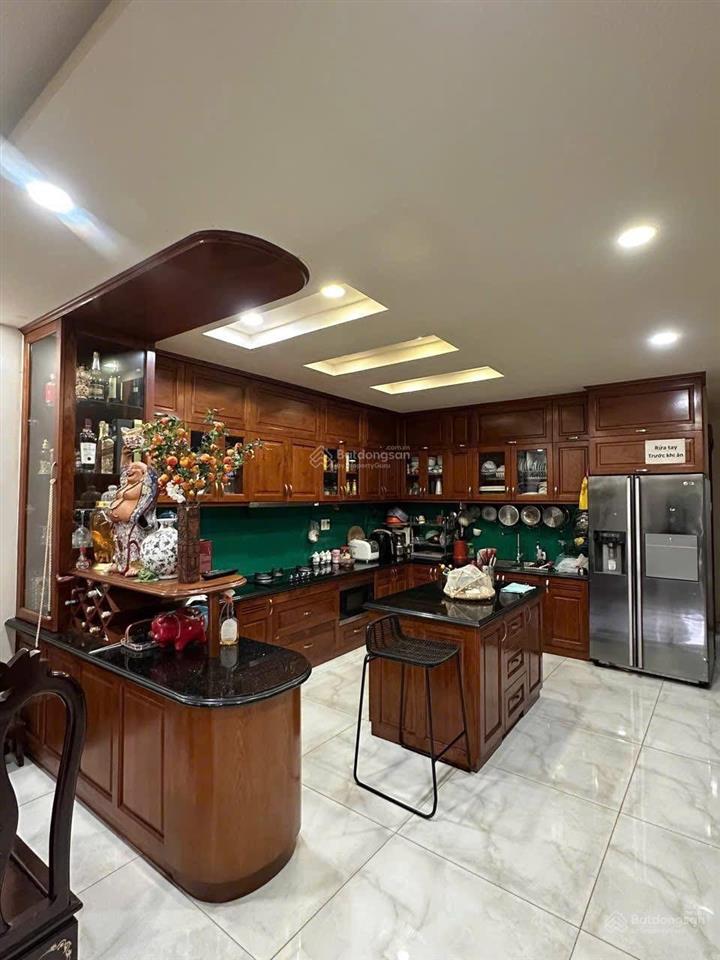 Nơ trang long  p12  bình thạnh, gần đại học văn lang. giá 3tỷ250/ 81m2 đang cho thuê 24tr/tháng