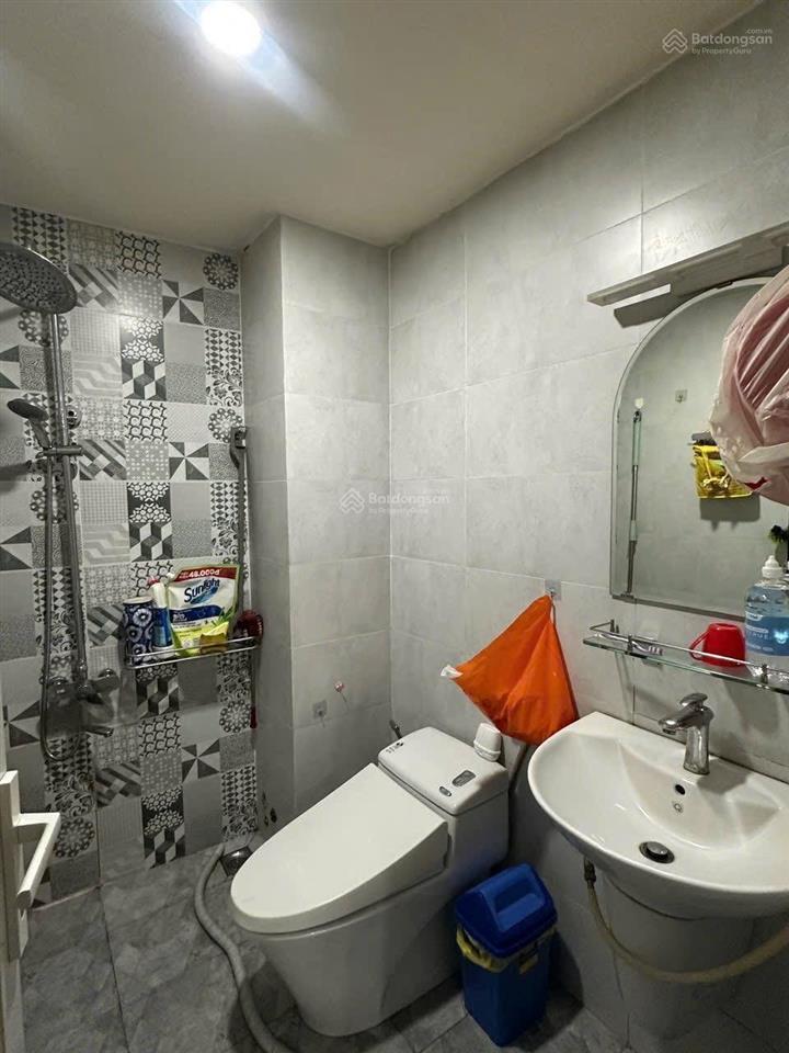 Nơ trang long  p12  bình thạnh, gần đại học văn lang. giá 3tỷ250/ 81m2 đang cho thuê 24tr/tháng