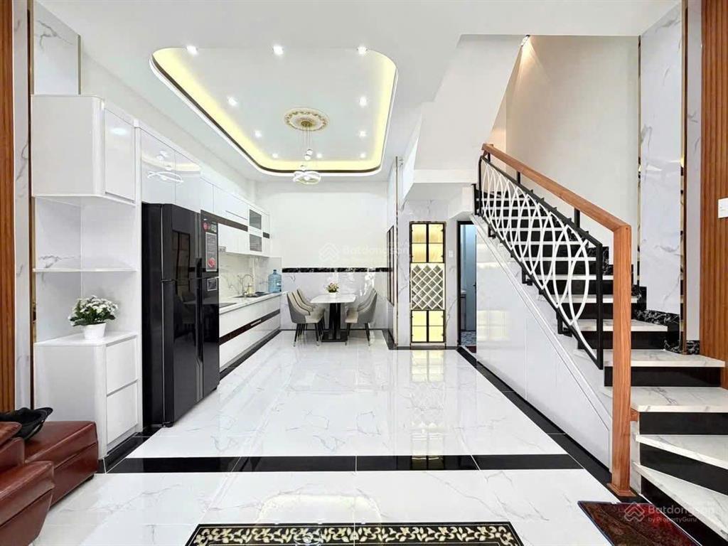 Siêu phẩm 5 tầng giá 2tỷ950 đang cho thuê 17tr/tháng trường lưu, long trường, thủ đức, shr 5pn 6wc