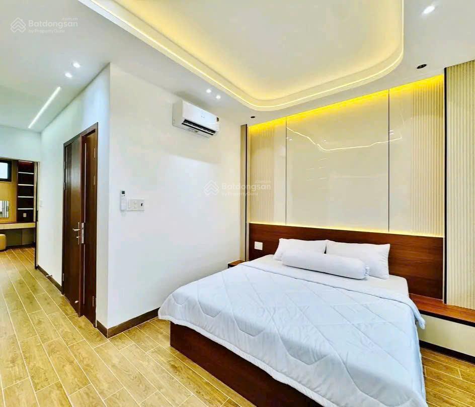 Bán nhà 2 tầng  ô tô đỗ cửa  full nội thất  gần đông tăng long 65m2 1 trệt, 2 lầu