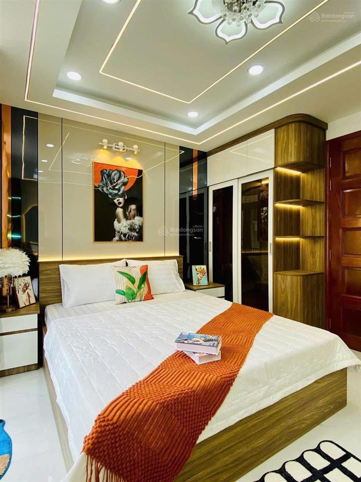 Kẹt tiền bán gấp! liên phường 2tỷ050  72,4m2 đang cho thuê 10tr/tháng. gần khu khang điền, quận 9