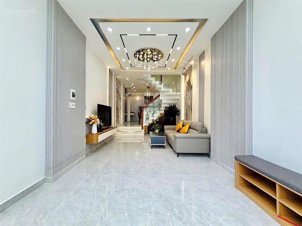 Bán nhà đường lê đại hành, q. 11, 4,1m x 17m, nhà 3 tấm, sẵn hđs cho thuê 19tr/ tháng