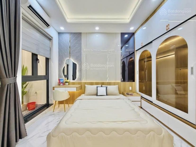 Bán nhà gần chợ bàn cờ đường xe hơi thông. nguyễn thiện thuật  p.3  q3. giá 3tỷ950 đang thuê 28tr
