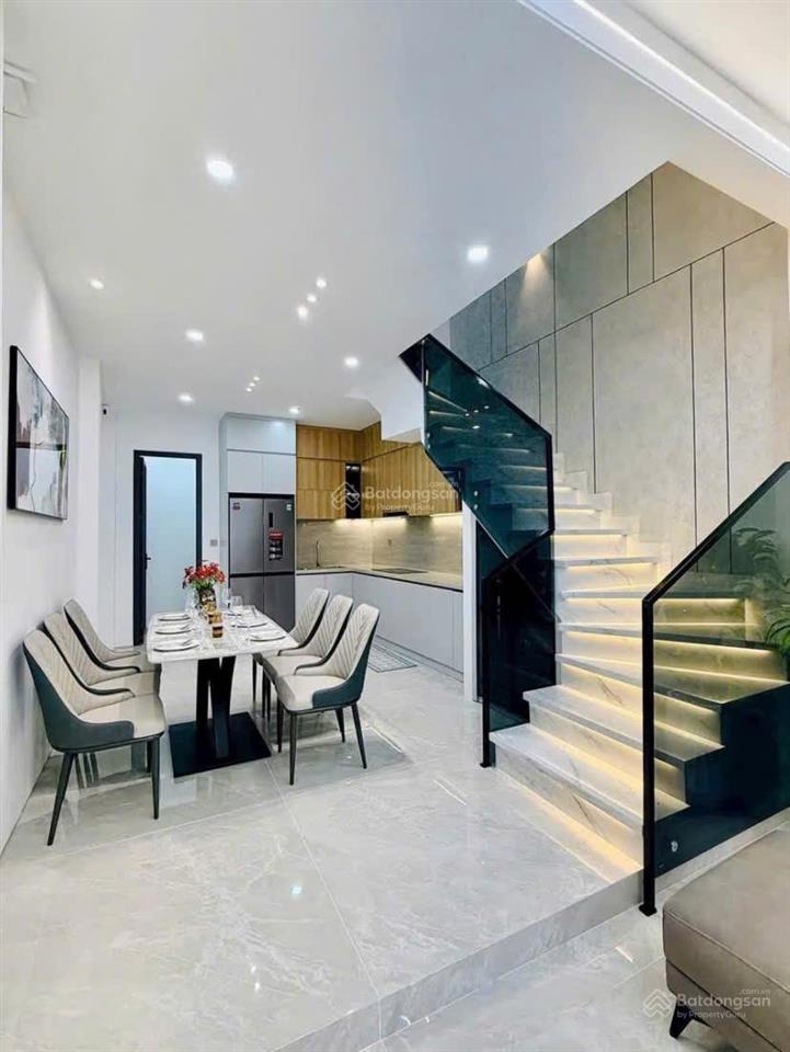 Nhà đẹp hẻm xh trần thị điệu q980m2 2tỷ5 cho thuê 18tr thương lượngsổ riênggần chợ hoa cao