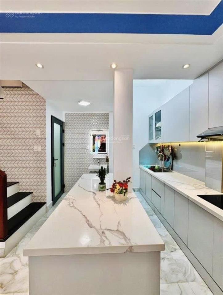Chính chủ bán gấp nhà gần chợ bàn cờ, võ văn tần  p. 5  q. 3. giá 3tỷ480 đang cho thuê 25triệu/th