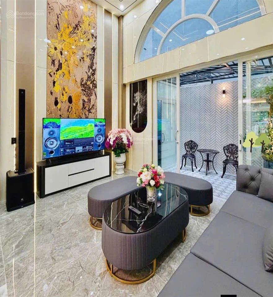 Bán nhà nguyễn duy trinh, phú hữu, quận 9. giá 2tỷ360 sẵn cho thuê 18 triệu/ tháng, 60m2, 4pn, 5wc