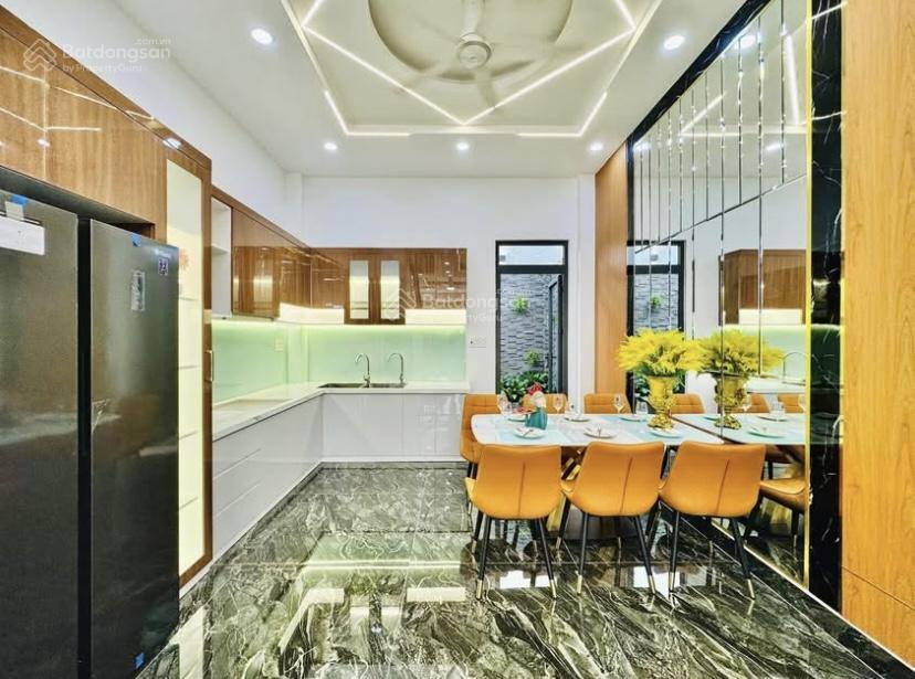 Nhanh tay kẻo hết  3tỷ350 có hđ thuê 22triệu  nguyễn đình chiểu, phú nhuận| nhà 3 lầu shr, hẻm 5m