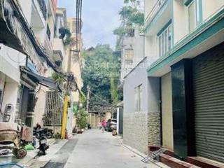 Bán nhà trần phú  p4  q5. nhà cách chợ an đông 300m. 72,5m2/xe hơi tận nhà. cho thuê 26tr