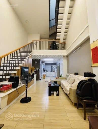 Bán nhà trần phú  p4  q5. nhà cách chợ an đông 300m. 72,5m2/xe hơi tận nhà. cho thuê 26tr