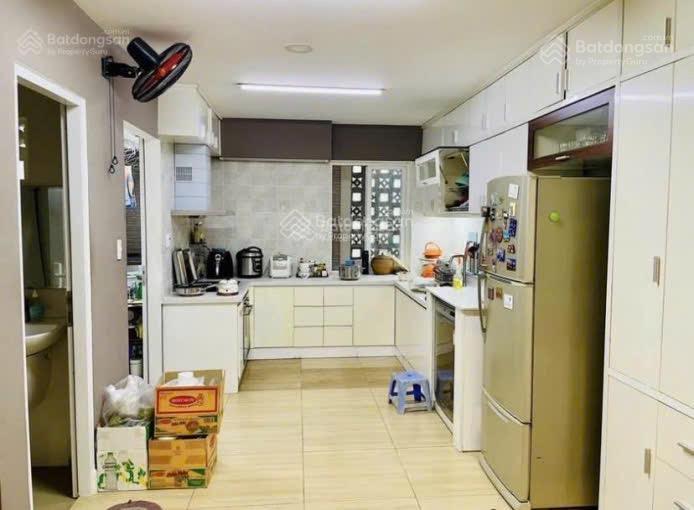 Bán nhà trần phú  p4  q5. nhà cách chợ an đông 300m. 72,5m2/xe hơi tận nhà. cho thuê 26tr
