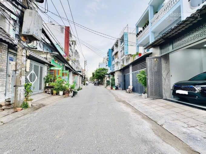Bán nhà q6 đường phạm văn chí  p1 xe ôtô vào tới trong nhà 71,6m2 sẳn hđ cho thuê 19triệu