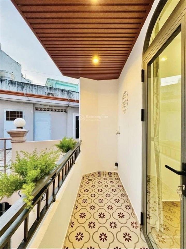 Chú cần bán nhà 1 trệt 1 lầu, 3pn, 4wc, trương quyền, võ thị sáu, q3, shr công chứng liền