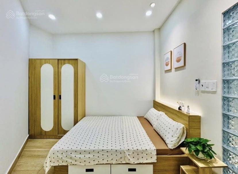 Chú cần bán nhà 1 trệt 1 lầu, 3pn, 4wc, trương quyền, võ thị sáu, q3, shr công chứng liền