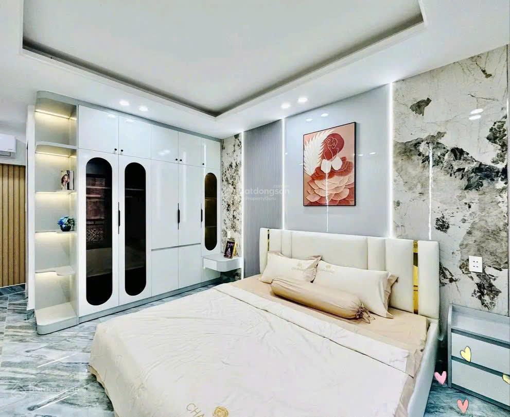 Nhà đẹp đ. thành thái, p12, q10, 68m2 (ngang 4,5m) gần vạn hạnh mall, 2tỷ800 hđ thuê 18tr/tháng