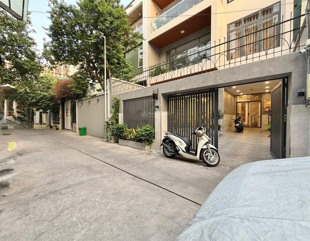 Khu mtnb phạm ngọc thạch, quận 3. dt 4,6x15m. công nhận 70.4m đang cho thuê 21 tr/thng