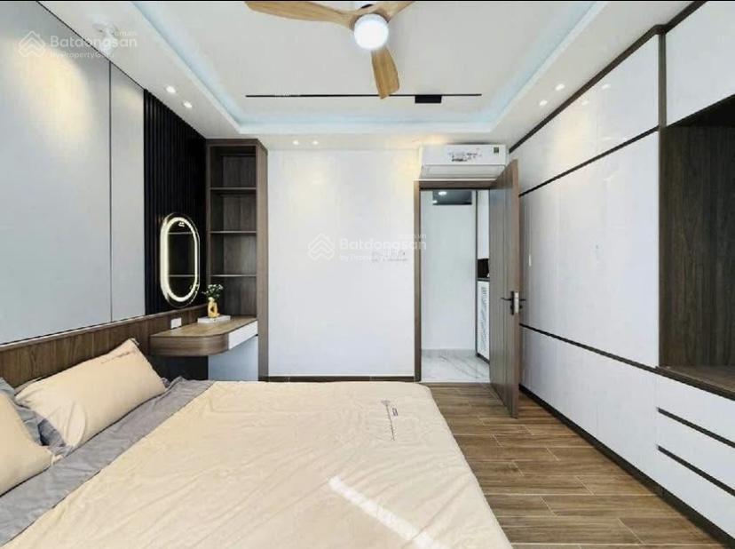 Tôi cần tiền bán nhà lê quang định  p. 14  bình thạnh, gần chợ bà chiểu. 3tỷ250 cho thuê 18tr