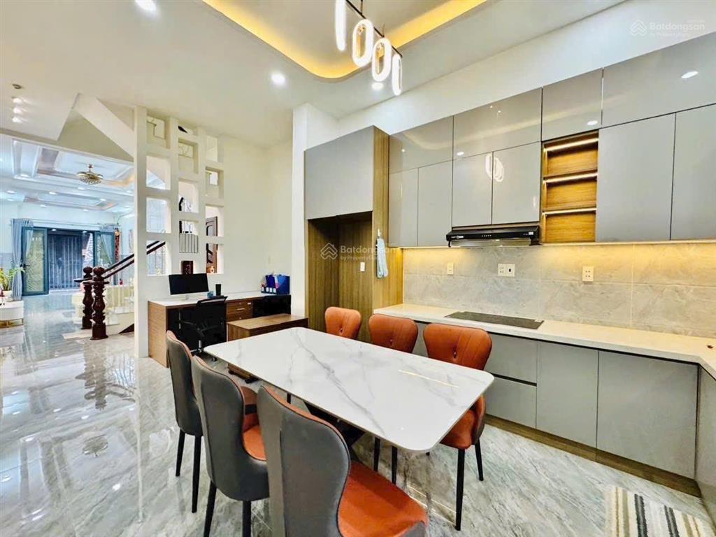 Khu vip mtnb phạm ngọc thạch, quận 3. dt 4,6x15m. công nhận 69m2/3tỷ050 đang cho thuê 21tr/th