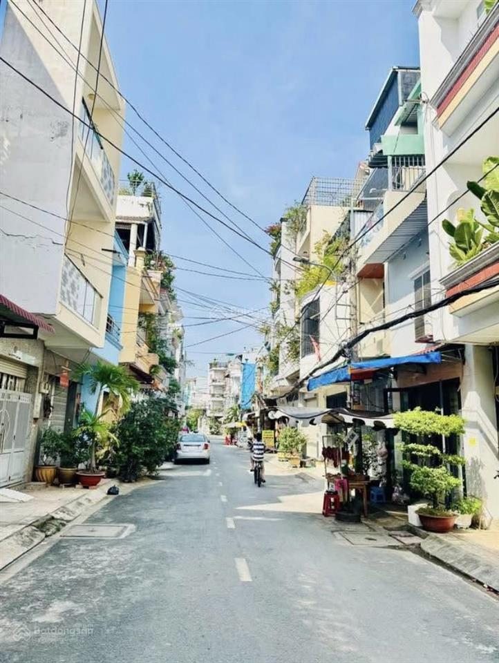 Nhà đẹp 3 tấm kiên cố, phường 12, quận 10, hẻm xh thông ra 3/2, thành thái, 3tỷ330/72,2m2(5mx14,4m)