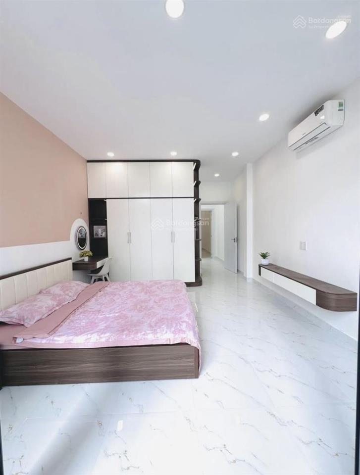 Nhà đẹp 3 tấm kiên cố, phường 12, quận 10, hẻm xh thông ra 3/2, thành thái, 3tỷ330/72,2m2(5mx14,4m)