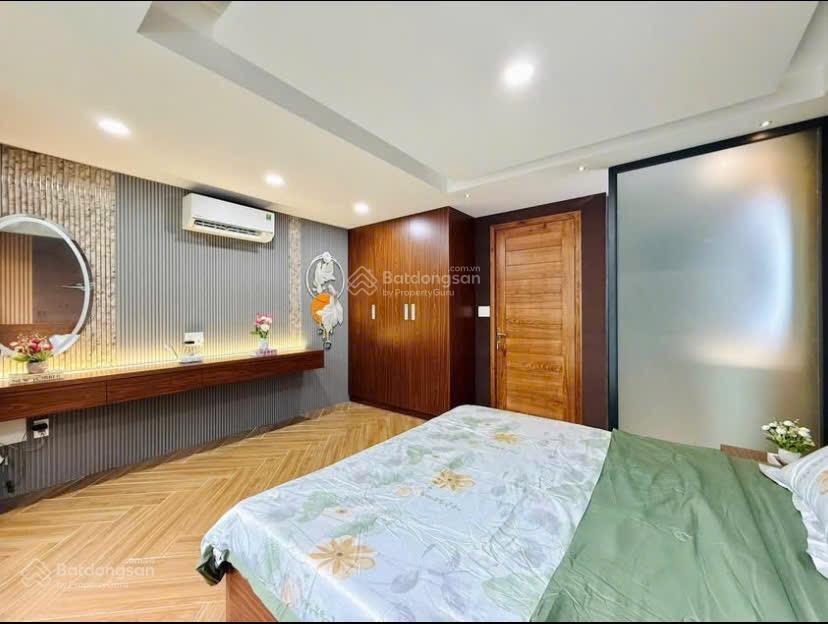 Bán nhà xô viết nghệ tĩnh, p.21, bình thạnh gần ngã tư hàng xanh. 2tỷ840 đang cho thuê 19tr/th