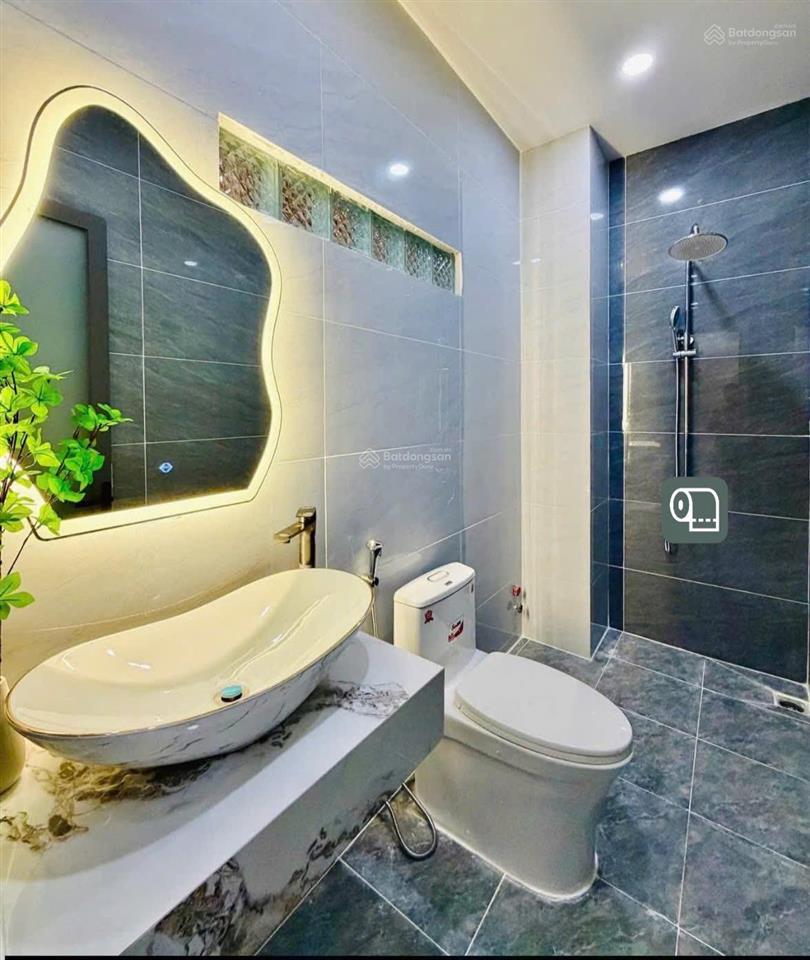 Bán gấp nhà trần nhật duật, tân định, q.1, 71m2/3tỷ890 nhà đang cho thuê 30tr/tháng gần bên chợ tđ
