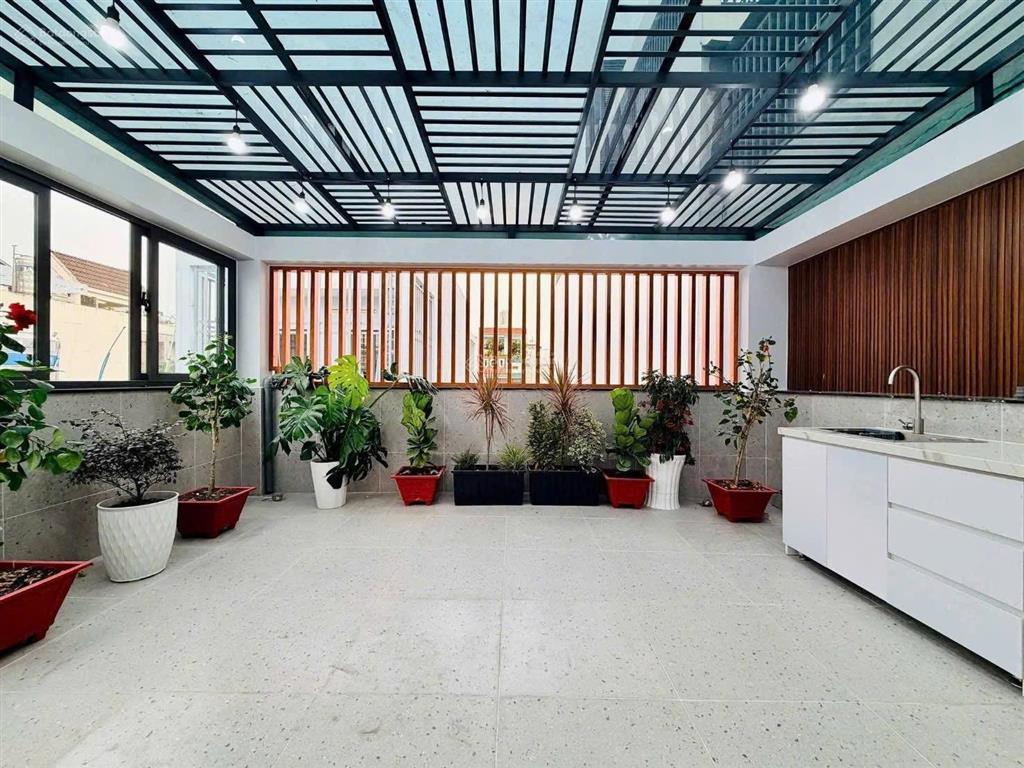 Chú phong bán gấp nhà nguyễn thị minh khai  bến nghé  quận 1 68m2 sẵn cho thuê 24triệu/tháng