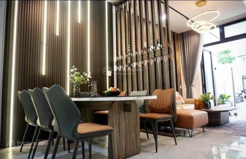 Bán nhà đường ôtô thông cư xá đồng tiến  p15  q10. dt 78m2, 1trệt  2lầu, có thu nhập 24triệu