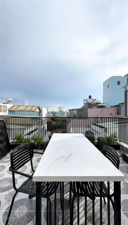 Bán gấp nhà nguyễn biểu  q5 sát bên q1 đường thông trần hưng đạo. 77m2/3 tỷ đang cho thuê 20tr