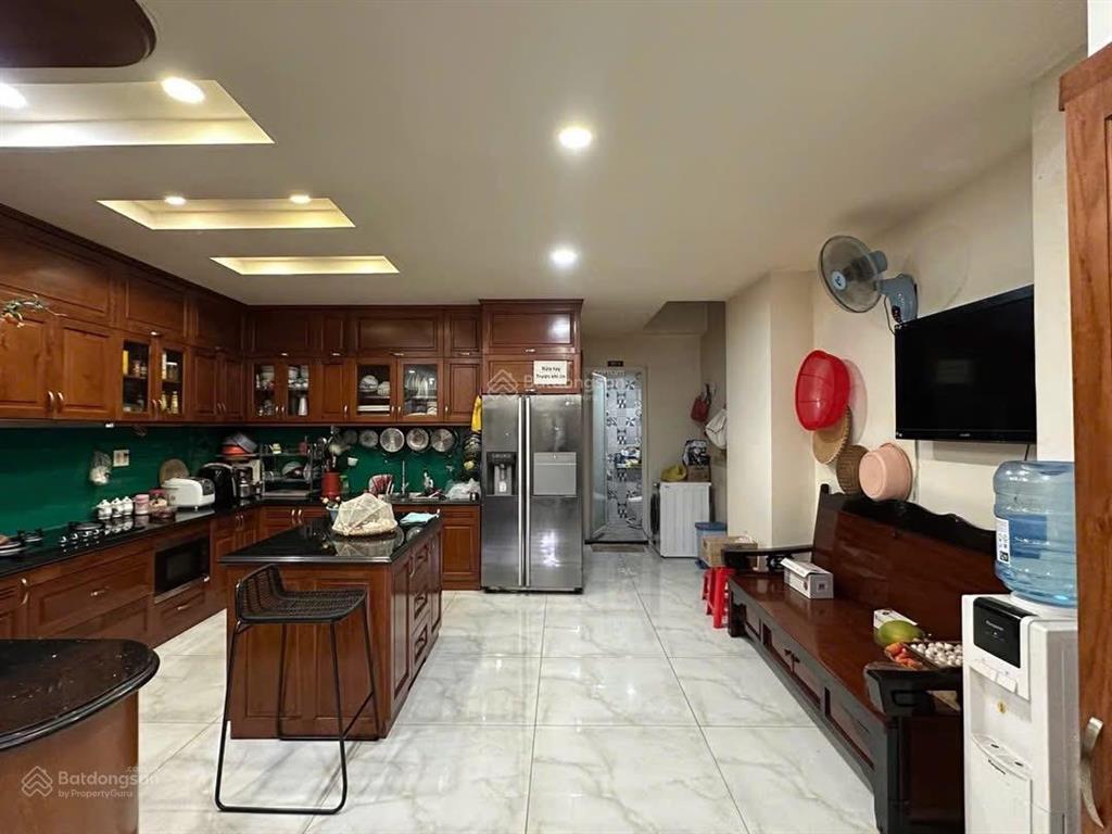 Nơ trang long  p12  bình thạnh, gần đại học văn lang. dt 81m2 đang cho thuê 24tr/tháng