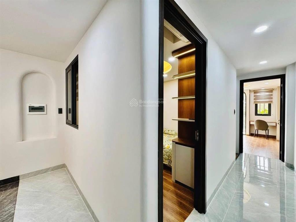 Bán nhà đường lê văn sỹ  q. 3 đường thông 2 ôto gần đại học sư phạm. đang cho thuê 22tr/th