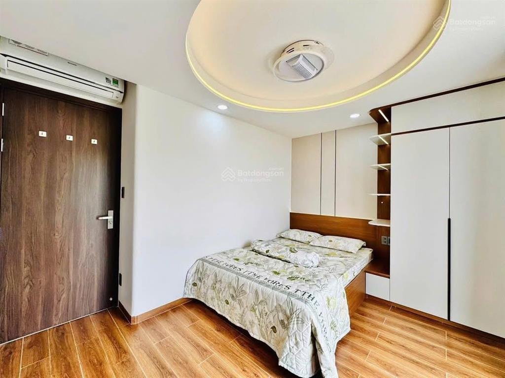 Bán nhà đường lê văn sỹ  q. 3 đường thông 2 ôto gần đại học sư phạm. đang cho thuê 22tr/th