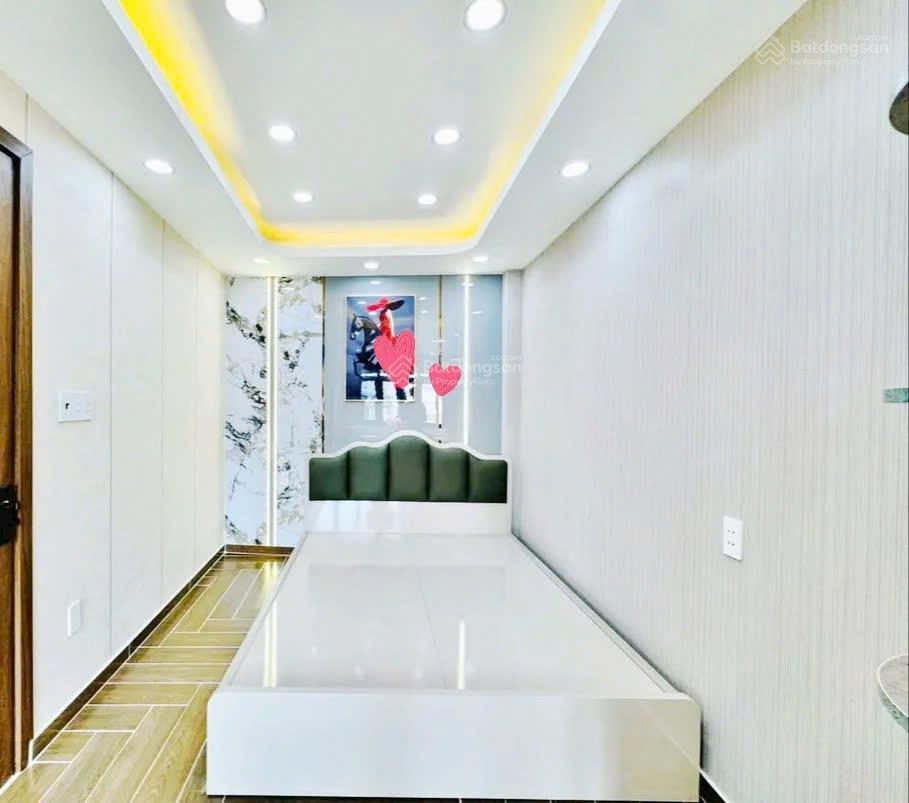 Bán gần chợ bà chiểu dt lớn 80,2m2 đường thông 2 ôtô,  hđ thuê 23tr/th hoàng hoa thám, p7, bt
