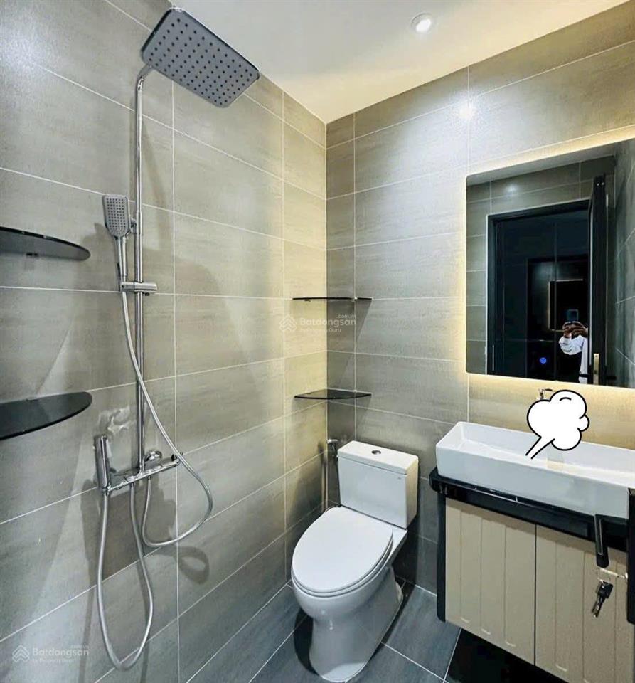 Chú hùng bán nhà đường oto phạm ngũ lão. đường oto 5,8m, gần chợ bến thành, cho thuê 35tr/th