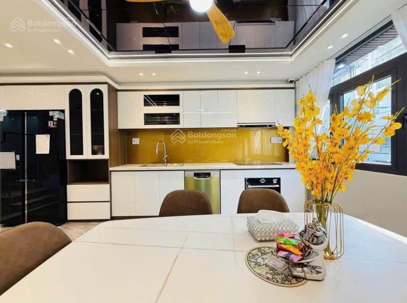 Bán nhà phan huy ích p5  gò vấp, đường thông xe ôtô, 3 lầu dt 70,3m2/ đang cho thuê 21tr/th