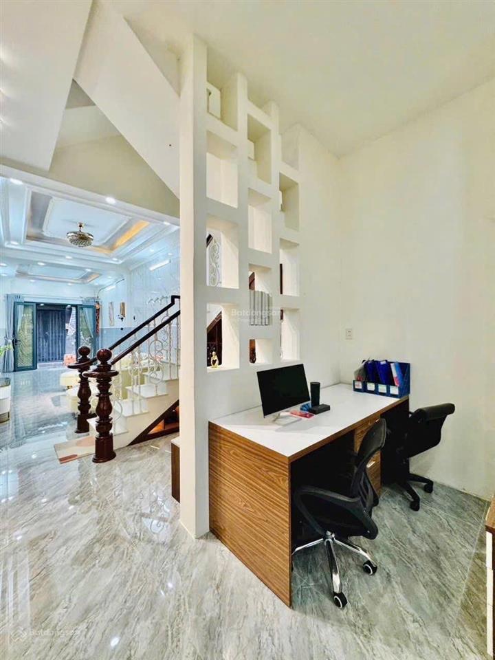 Khu vip mtnb phạm ngọc thạch, quận 3. dt 4,6x15m công nhận 69m2, đang cho thuê 21tr/th