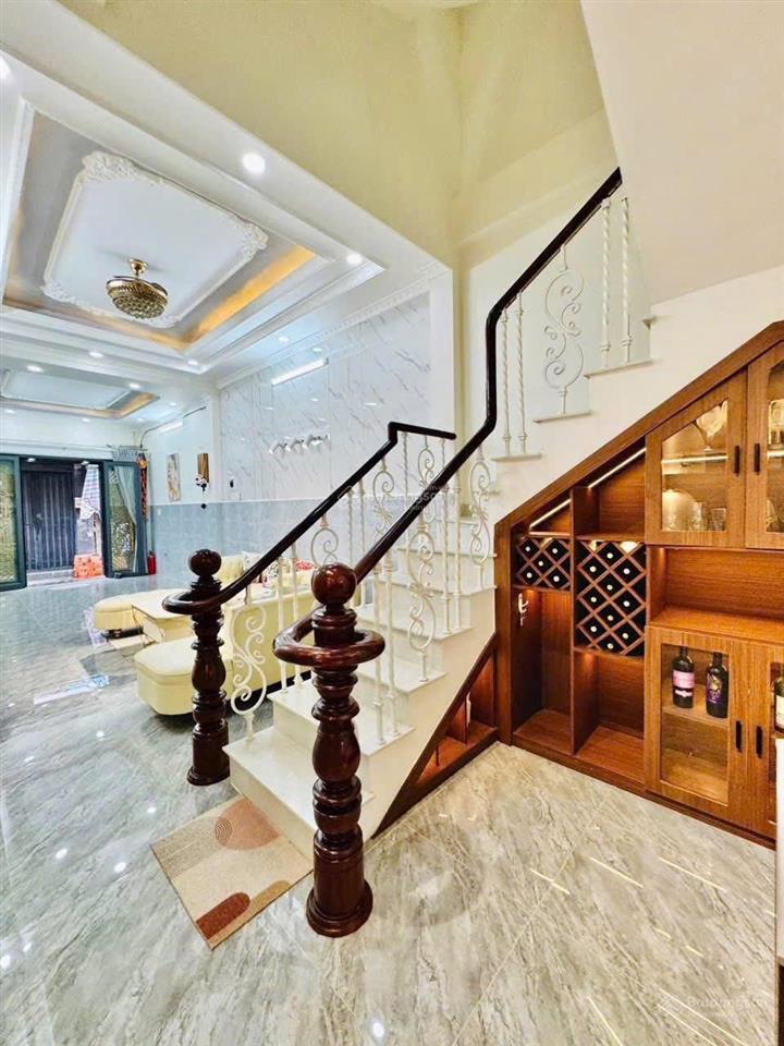 Khu vip mtnb phạm ngọc thạch, quận 3. dt 4,6x15m công nhận 69m2, đang cho thuê 21tr/th