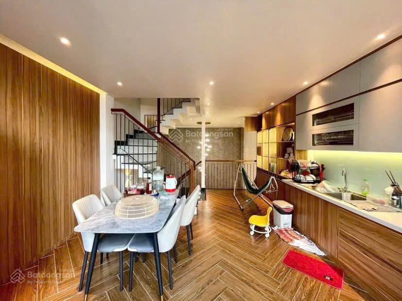 Bán nhà đường lê văn sỹ  p.14  quận 3 71m2. ngang lớn 5m gần cầu lê văn sỹ