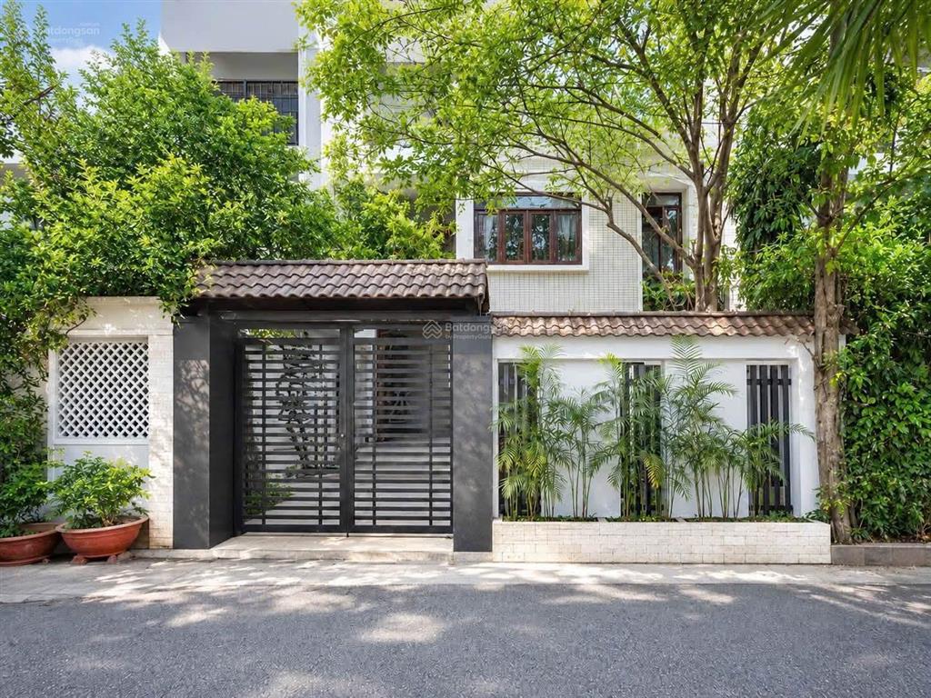 Chính chủ cần bán gấp nhà lê văn sỹ  phú nhuận (7.9m x 22.5m) 175m2 đường ôtô,  nhé