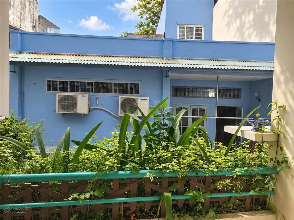 Chính chủ muốn bán gấp nhà lê văn sỹ, q3 cách chợ nguyễn văn trỗi 200m. 68,3m2 cho thuê 19tr