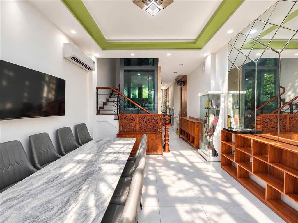 Cần bán nhà đường bàn cờ  q3, gần chợ, trạm y tế, dt 72m2 giá full không phát sinh