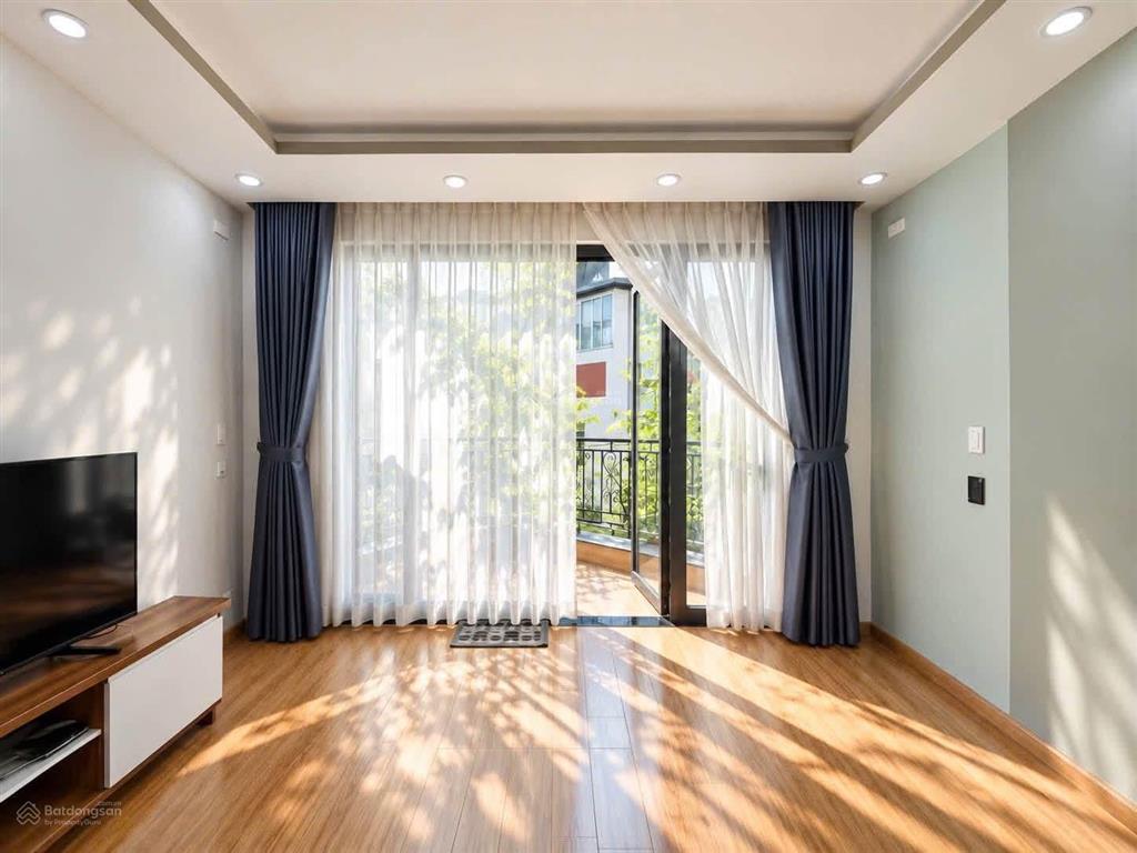 Cần bán nhà đường bàn cờ  q3, gần chợ, trạm y tế, dt 72m2 giá full không phát sinh