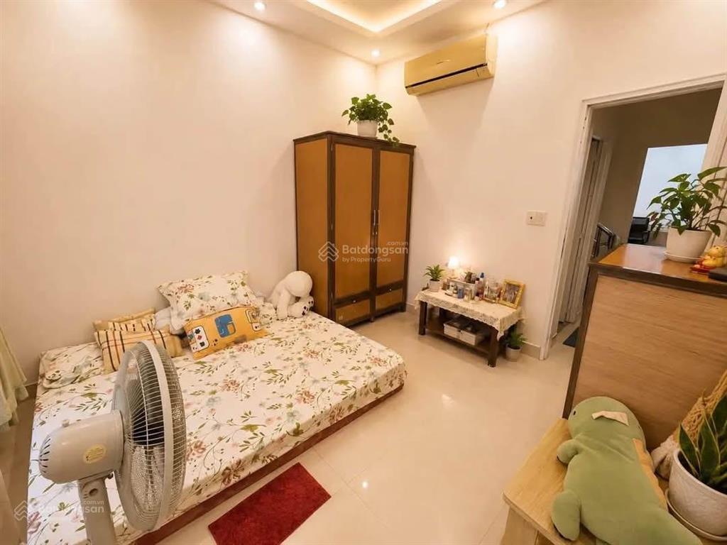 Dì bình bán nhà đường lê đại hành, q. 11 gần bệnh viện chợ rẫy. nhà 71m2/2tỷ780 cho thuê 20tr/tháng