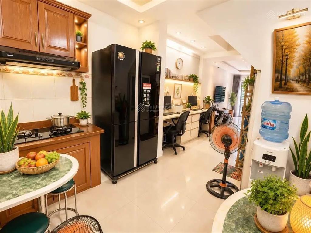 Dì bình bán nhà đường lê đại hành, q. 11 gần bệnh viện chợ rẫy. nhà 71m2/2tỷ780 cho thuê 20tr/tháng