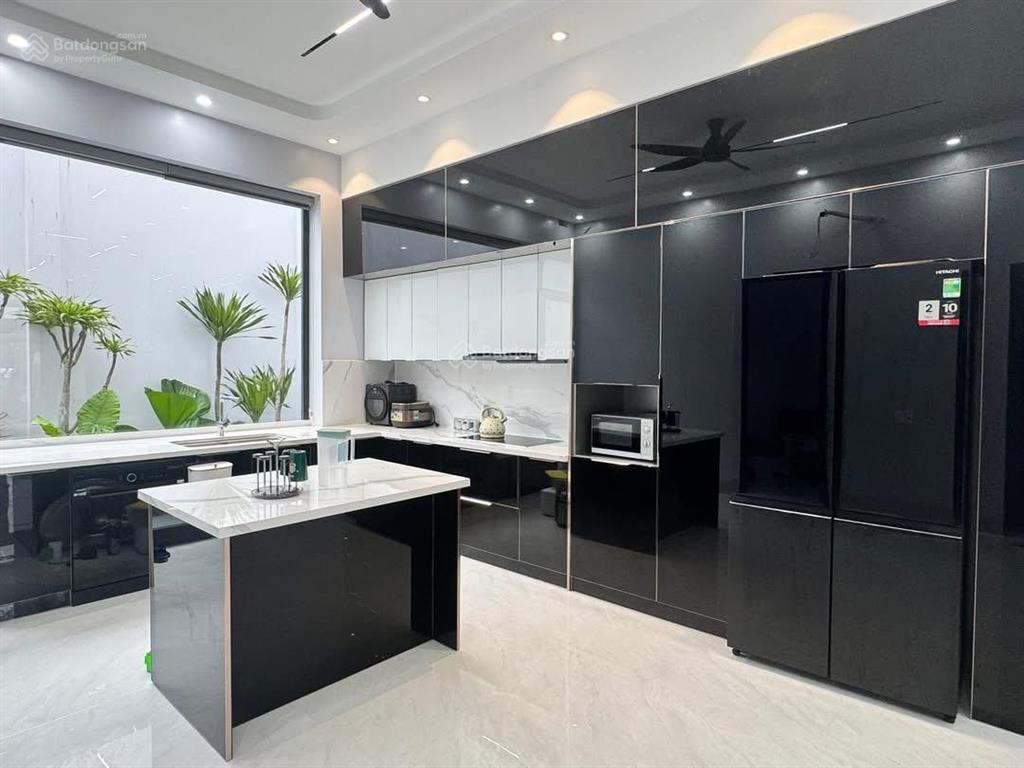 Cô hoa bán gấp 3tỷ680 nhà sẵn hđ thuê 25tr/th. ngô thời nhiệm, q3 sát bên q1, nhà có sân lớn
