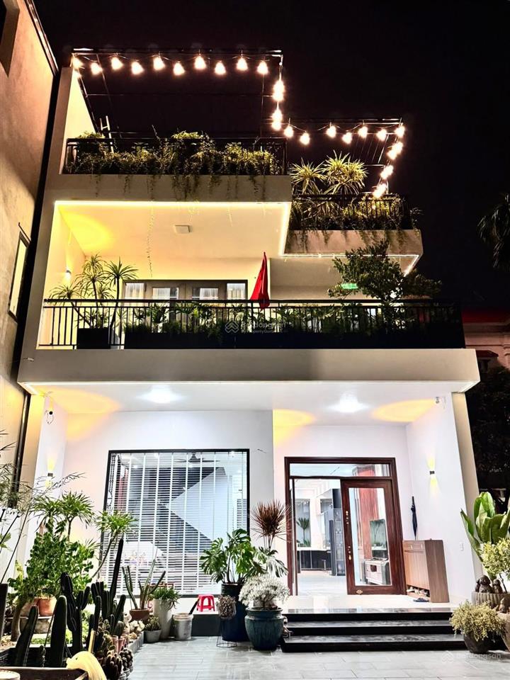 Cô hoa bán gấp 3tỷ680 nhà sẵn hđ thuê 25tr/th. ngô thời nhiệm, q3 sát bên q1, nhà có sân lớn