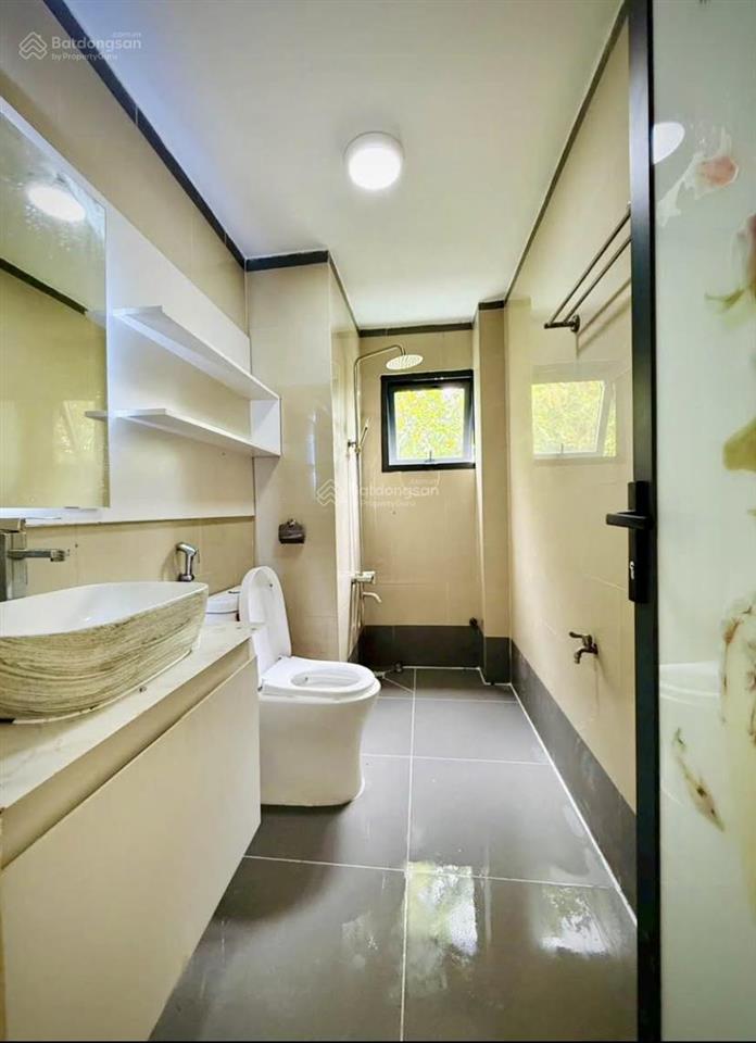 Chính chủ bán nhà mặt tiền đường 3/2, p. 12 (cũ), q. 11, 78,3m2. gần bên lotte mart q. 11