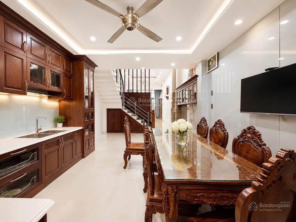 Chính chủ bán nhà xuân thuỷ, q. 2 gần cv bờ sông cách chợ thảo điền 150m. 72,8m2 sẵn hđ 23tr