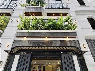 Cô châu bán gấp nhà gần chợ tân định, cv lê văn tám muốn bán trước cuối năm. dt 64,7m2/3tỷ390